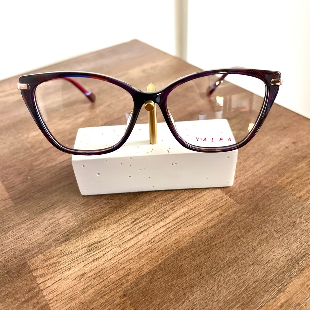 YALEA HYPATIA VYA024 col.0P60 purple wine. New! 54-16-135